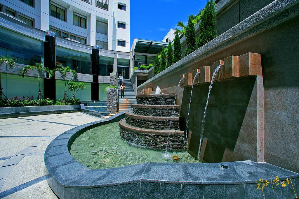 Garden Villa Kaohsiung Exterior photo